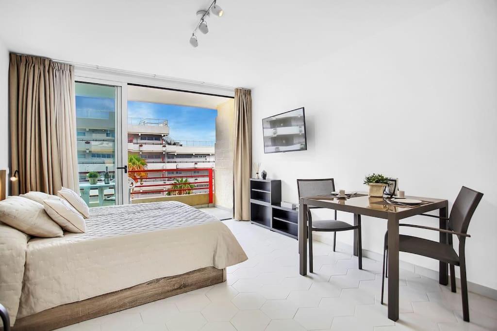 Alexander Apartment Playa De Las Americas Dış mekan fotoğraf
