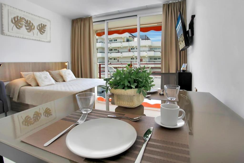 Alexander Apartment Playa De Las Americas Dış mekan fotoğraf